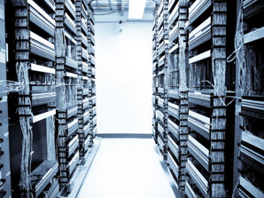Modular UPS, Small data centers, Data/IT, Protect, uninterruptible power supply